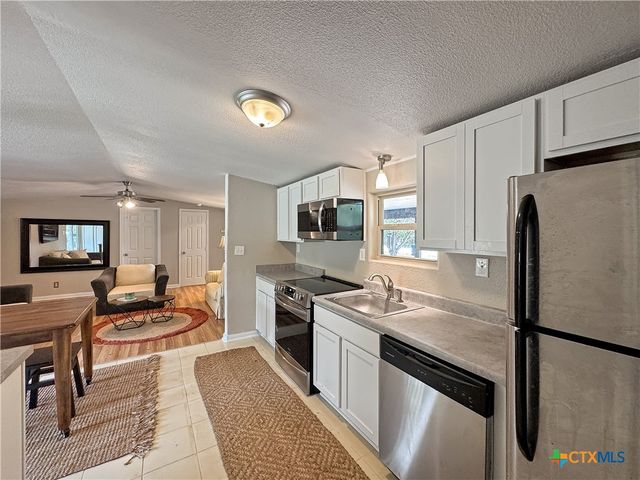 823 Trail Crest Drive, Canyon Lake, TX 78133