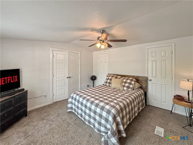 823 Trail Crest Drive, Canyon Lake, TX 78133