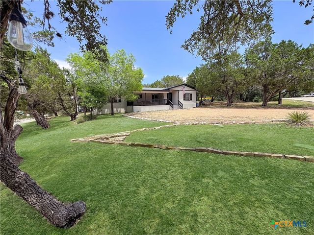 823 Trail Crest Drive, Canyon Lake, TX 78133