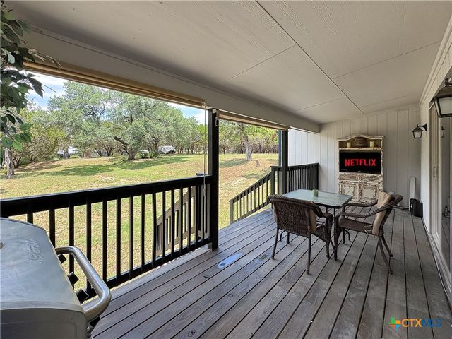 823 Trail Crest Drive, Canyon Lake, TX 78133