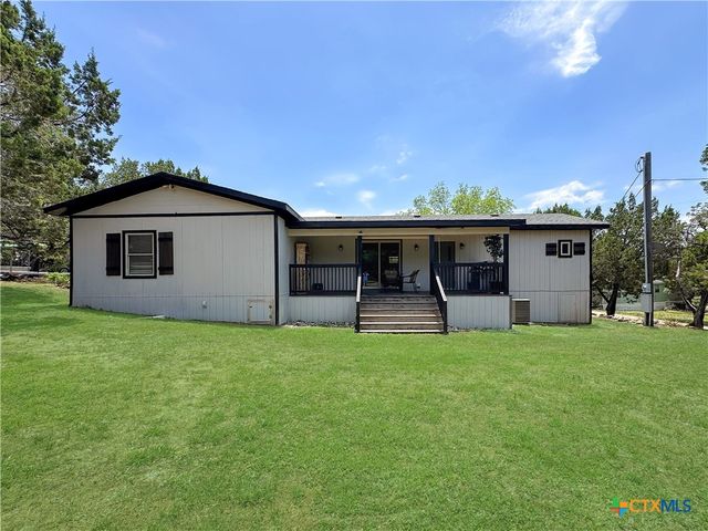 823 Trail Crest Drive, Canyon Lake, TX 78133