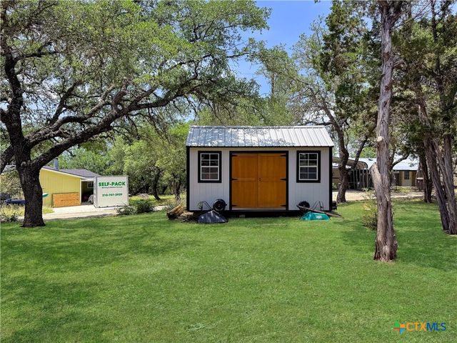 823 Trail Crest Drive, Canyon Lake, TX 78133