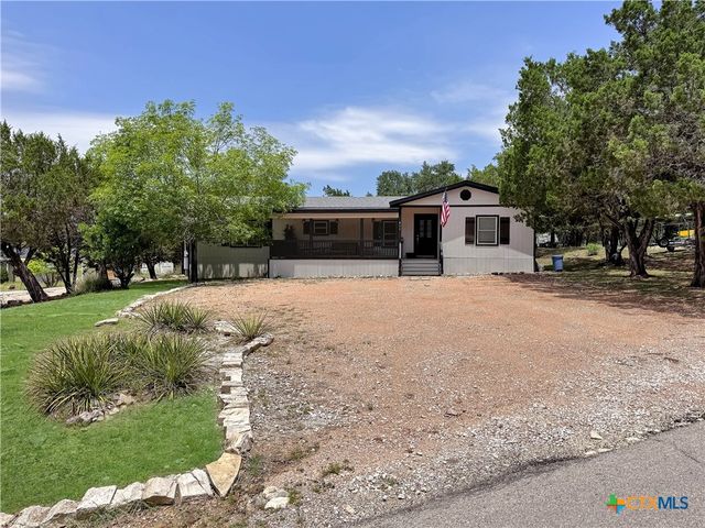 823 Trail Crest Drive, Canyon Lake, TX 78133