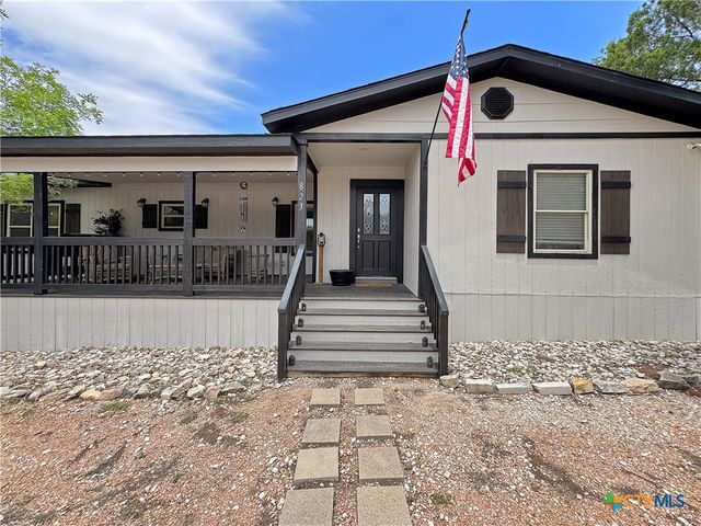 823 Trail Crest Drive, Canyon Lake, TX 78133