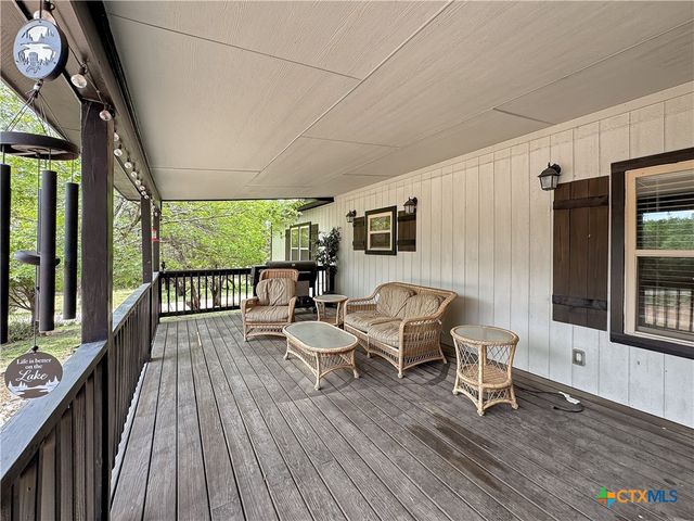 823 Trail Crest Drive, Canyon Lake, TX 78133