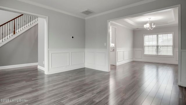 204 Chestnut Grove Ct, Louisville, KY 40023