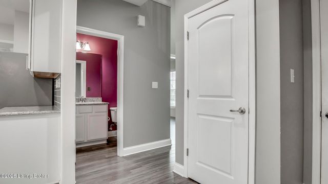 204 Chestnut Grove Ct, Louisville, KY 40023