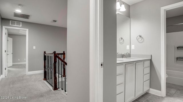 204 Chestnut Grove Ct, Louisville, KY 40023