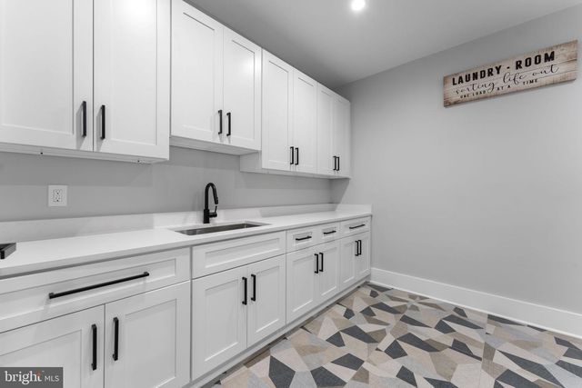14700 CRANOKE ST, Centreville, VA 20120