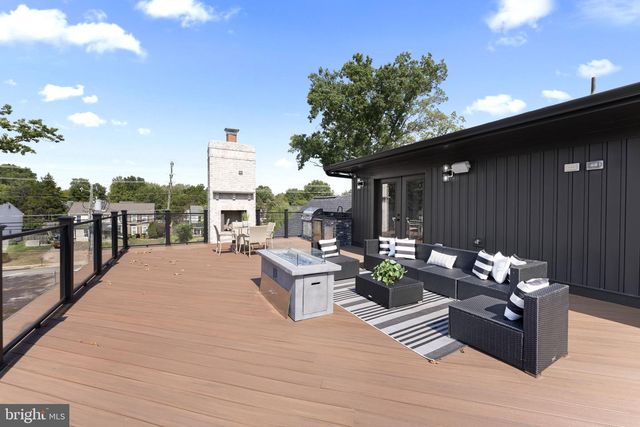14700 CRANOKE ST, Centreville, VA 20120