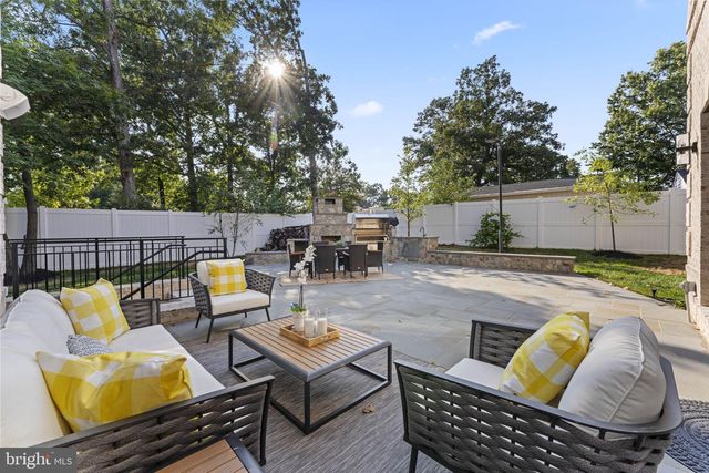 14700 CRANOKE ST, Centreville, VA 20120