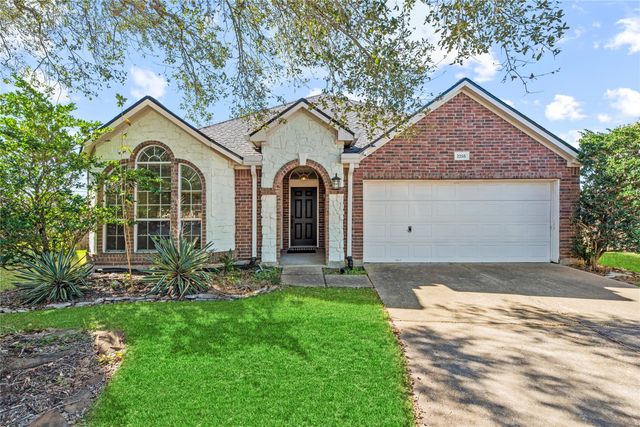 2355 Emory Knoll Drive, Fresno, TX 77545