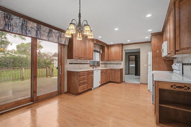 1578 Young DRIVE E, Onalaska, WI 54650