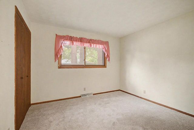 1578 Young DRIVE E, Onalaska, WI 54650