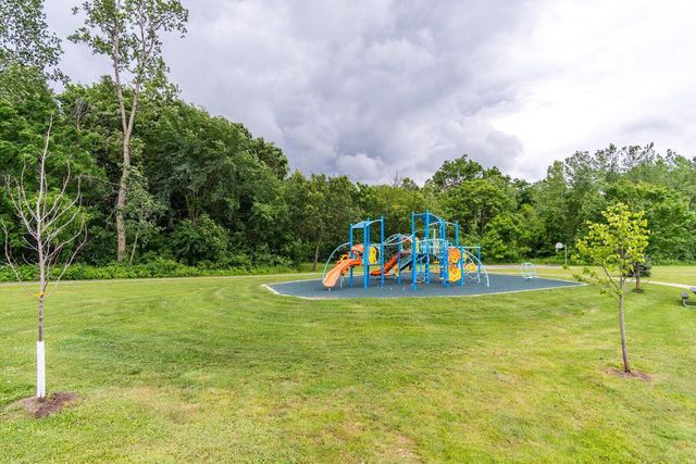 1578 Young DRIVE E, Onalaska, WI 54650