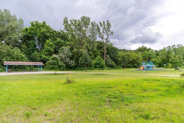1578 Young DRIVE E, Onalaska, WI 54650
