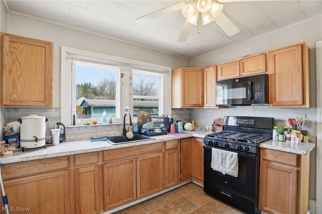 2318 Clement Avenue, Parkersburg, WV 26101