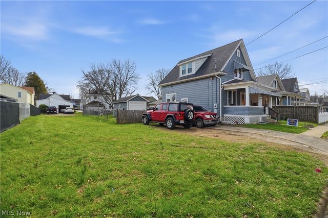 2318 Clement Avenue, Parkersburg, WV 26101