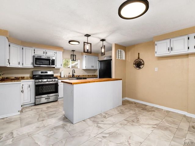 1621 E Orman Ave, Pueblo, CO 81004