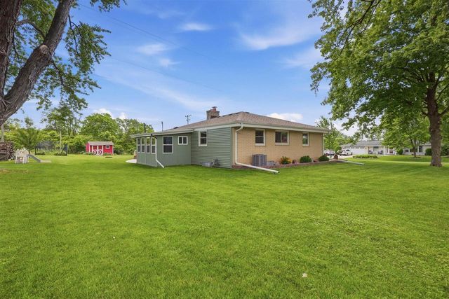 11610 W Sunnybrook ROAD, Franklin, WI 53132
