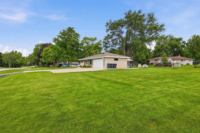 11610 W Sunnybrook ROAD, Franklin, WI 53132