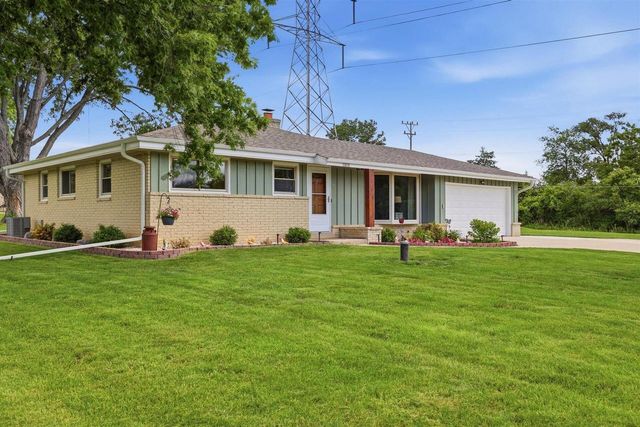 11610 W Sunnybrook ROAD, Franklin, WI 53132