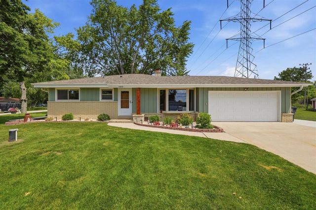 11610 W Sunnybrook ROAD, Franklin, WI 53132