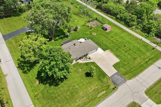 11610 W Sunnybrook ROAD, Franklin, WI 53132