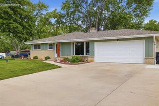 11610 W Sunnybrook ROAD, Franklin, WI 53132