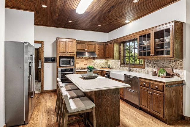 13620 Gurney Path, Apple Valley, MN 55124