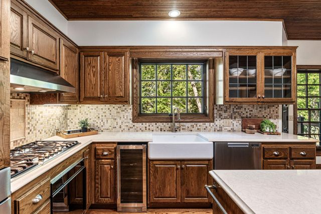 13620 Gurney Path, Apple Valley, MN 55124