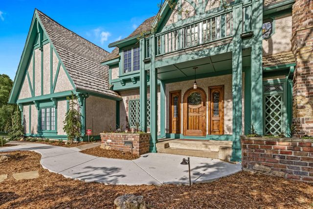13620 Gurney Path, Apple Valley, MN 55124