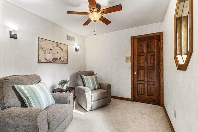 13620 Gurney Path, Apple Valley, MN 55124