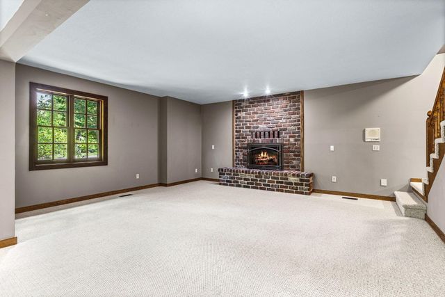13620 Gurney Path, Apple Valley, MN 55124