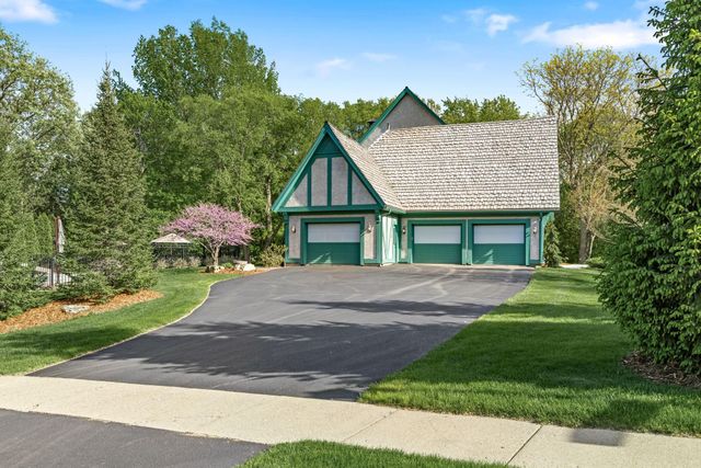 13620 Gurney Path, Apple Valley, MN 55124