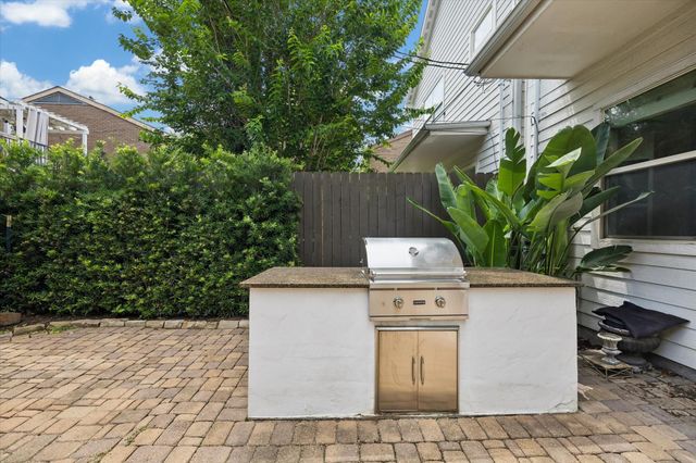 4517 Rose Street, Houston, TX 77007