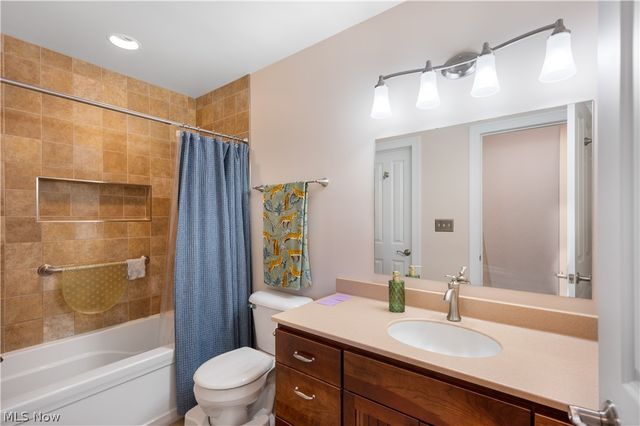 7161 Windmill Lane, Mentor, OH 44060