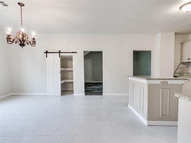 925 N Park Avenue, Shawnee, OK 74801