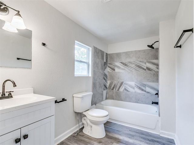 925 N Park Avenue, Shawnee, OK 74801