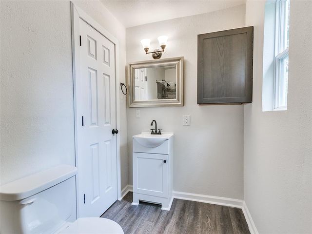925 N Park Avenue, Shawnee, OK 74801