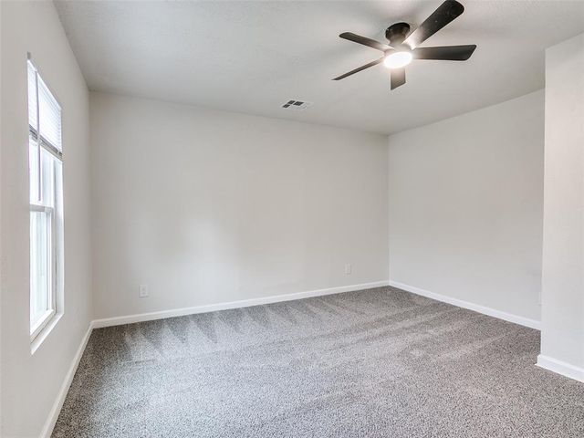 925 N Park Avenue, Shawnee, OK 74801