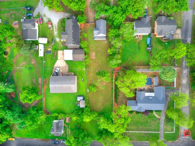 925 N Park Avenue, Shawnee, OK 74801
