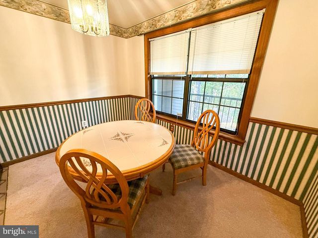 19 SUMMIT CT, Marlton, NJ 08053