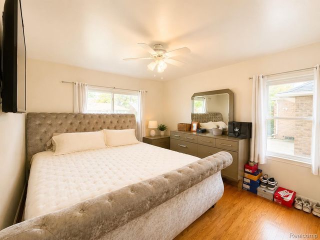 20924 Bon Brae Street, St. Clair Shores, MI 48081