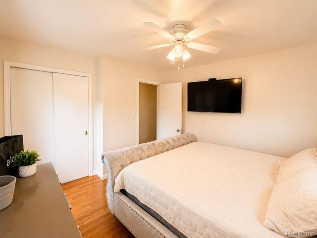 20924 Bon Brae Street, St. Clair Shores, MI 48081