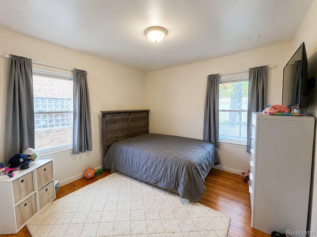 20924 Bon Brae Street, St. Clair Shores, MI 48081