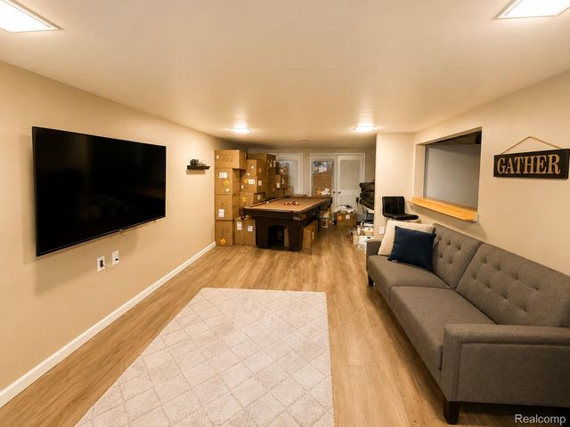 20924 Bon Brae Street, St. Clair Shores, MI 48081