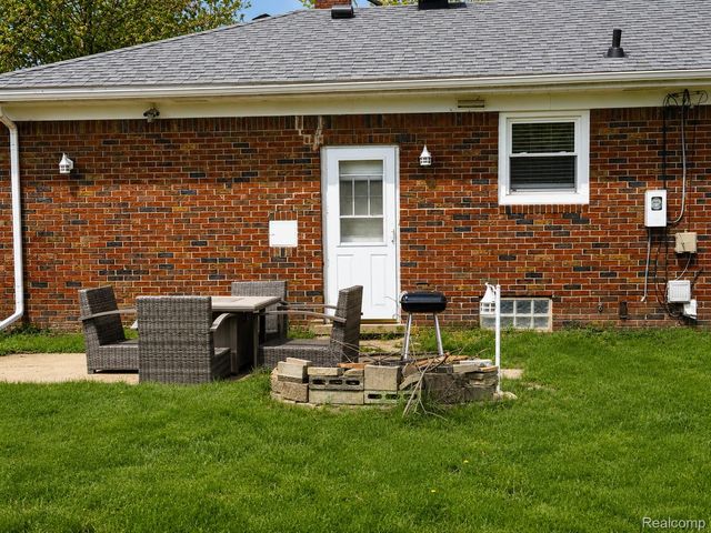 20924 Bon Brae Street, St. Clair Shores, MI 48081