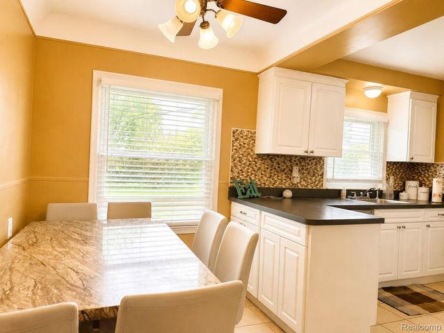 20924 Bon Brae Street, St. Clair Shores, MI 48081