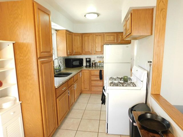 1531 Birch DRIVE, Waukesha, WI 53188
